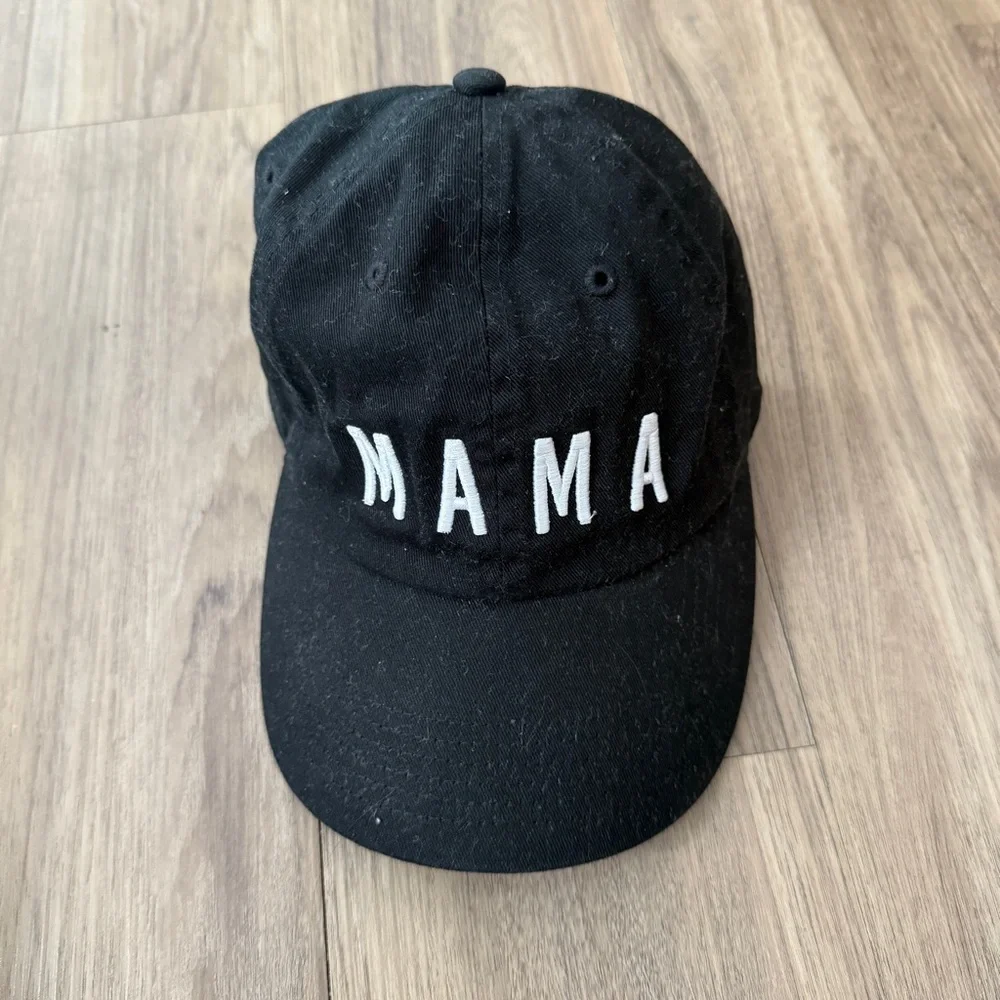 Rey to Z Black 'MAMA' Cap One Size
